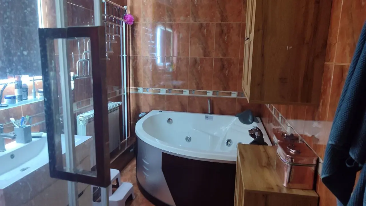 Фото Продаю дом, 320 кв. м, Киевский шлях ул. (Ленина)  Великая Александровка, цена: 210000 $, код 3233