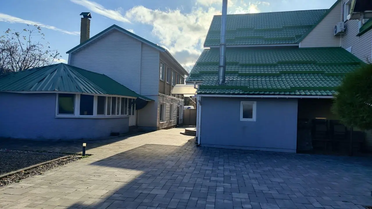 Фото Продаю дом, 320 кв. м, Киевский шлях ул. (Ленина)  Великая Александровка, цена: 210000 $, код 3233