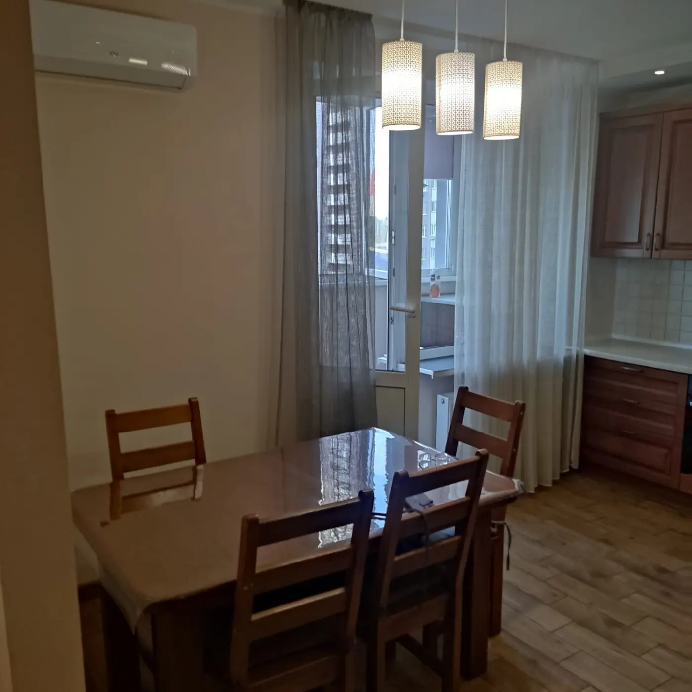 Фото Зняти 3 кімнатну квартиру, Київська вул. 245 Бровари в довгострокову оренду, ціна: 20000 грн, код 3241