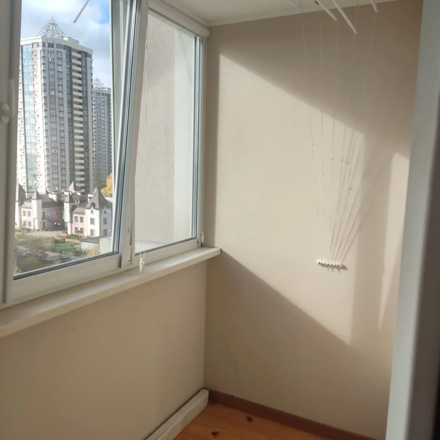 Фото Зняти 3 кімнатну квартиру, Київська вул. 245 Бровари в довгострокову оренду, ціна: 20000 грн, код 3241