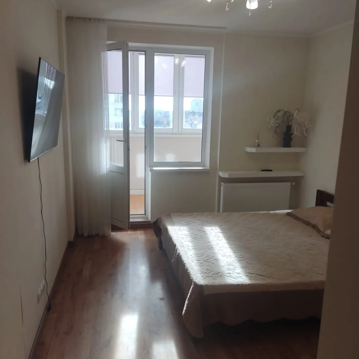 Фото Зняти 3 кімнатну квартиру, Київська вул. 245 Бровари в довгострокову оренду, ціна: 20000 грн, код 3241