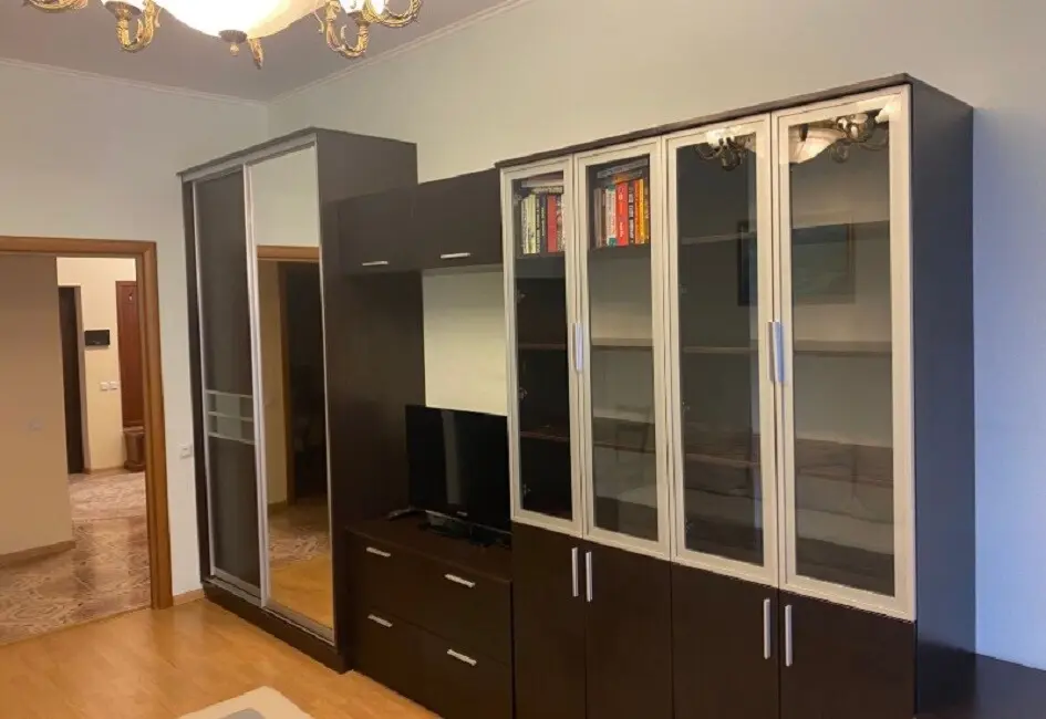 Фото Зняти 3 кімнатну квартиру, Срібнокільська вул.  Київ в довгострокову оренду, ціна: 26000 грн, код 3243