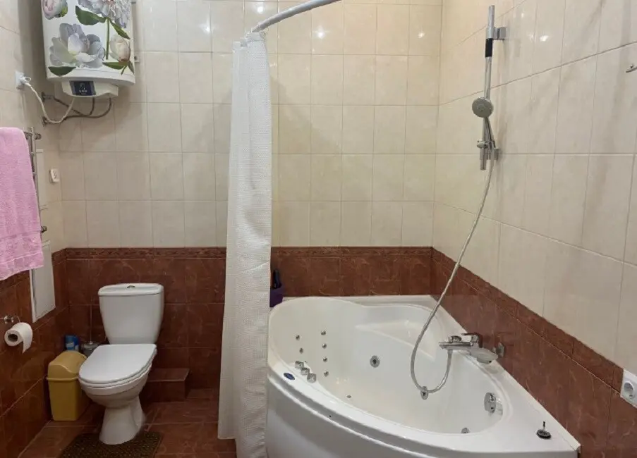 Фото Зняти 3 кімнатну квартиру, Срібнокільська вул.  Київ в довгострокову оренду, ціна: 26000 грн, код 3243