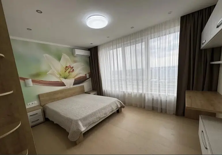 Фото Зняти 2 кімнатну квартиру, Зарічна вул.  Київ в довгострокову оренду, ціна: 30000 грн, код 3244