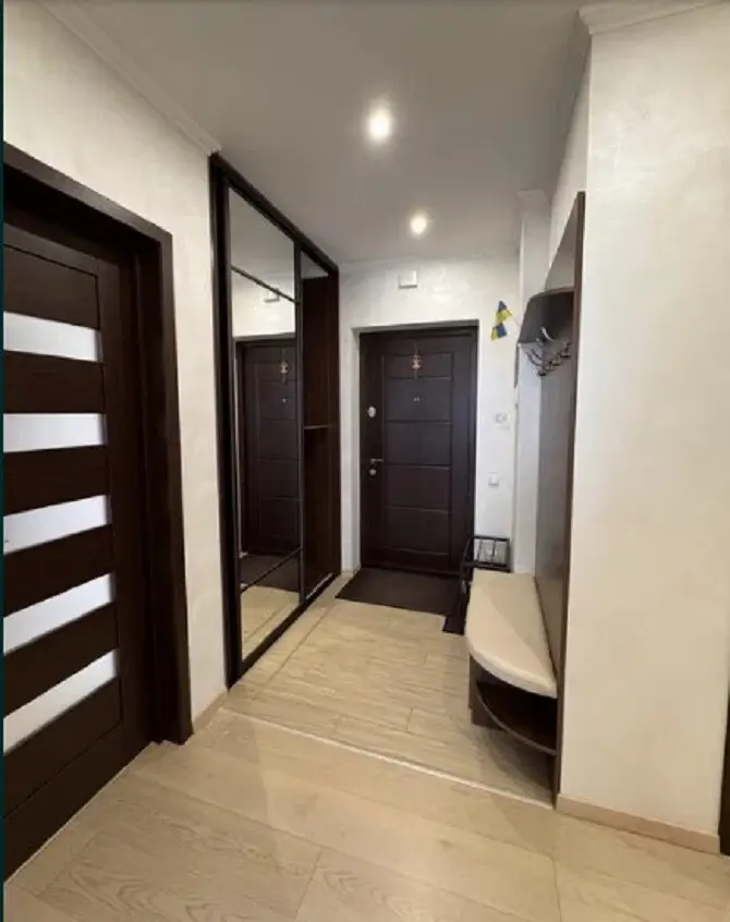 Фото Зняти 2 кімнатну квартиру, Зарічна вул.  Київ в довгострокову оренду, ціна: 30000 грн, код 3244