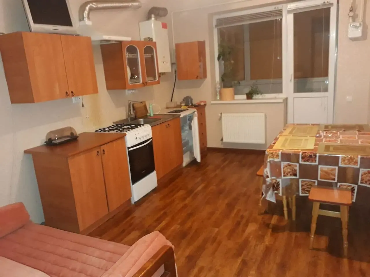 Фото Зняти 1 кімнатну квартиру, Здолбунівська вул. 13 Київ в довгострокову оренду, ціна: 11000 UAH, код 3246