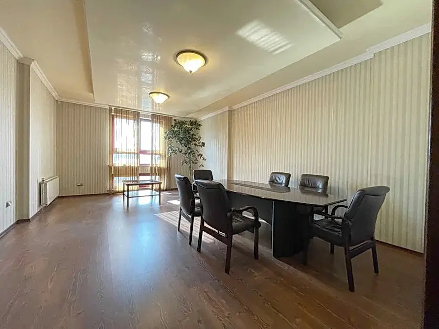 Фото Орендувати офіс, Шота Руставелі вул. 44 Київ в довгострокову оренду, ціна: 63000 UAH, код 3262