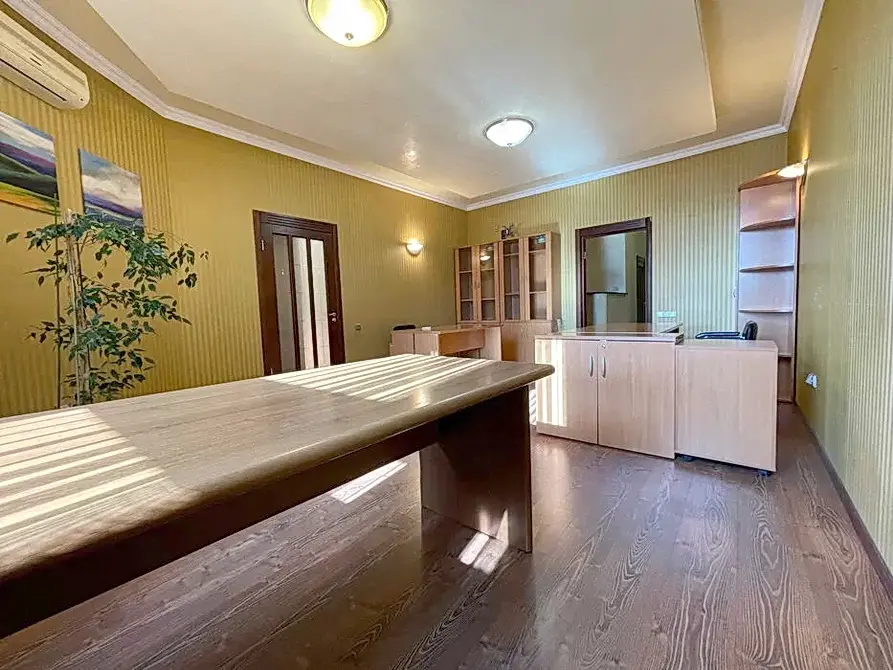 Фото Орендувати офіс, Шота Руставелі вул. 44 Київ в довгострокову оренду, ціна: 63000 UAH, код 3262