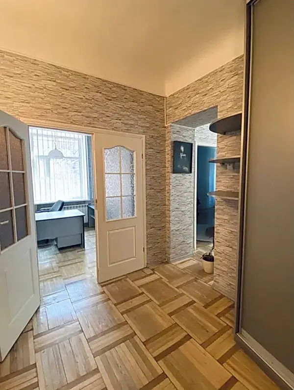 Фото Орендувати офіс, Леоніда Первомайського вул. 9а Київ в довгострокову оренду, ціна: 16000 UAH, код 3263