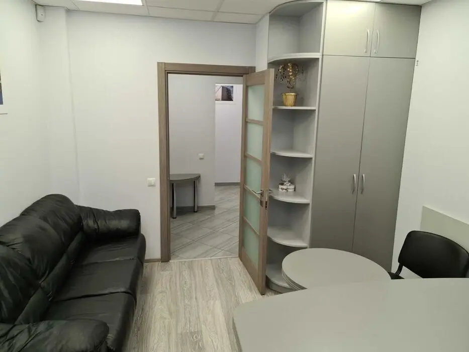 Фото Rent an office, Urlivska Street 20 Kyiv for long-term rent, price: 63000 грн, code 3275