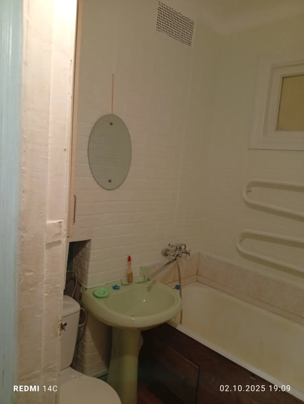 Фото Зняти 1 кімнатну квартиру, Ярослава Івашкевича вул.  Київ в довгострокову оренду, ціна: 10000 UAH, код 3281