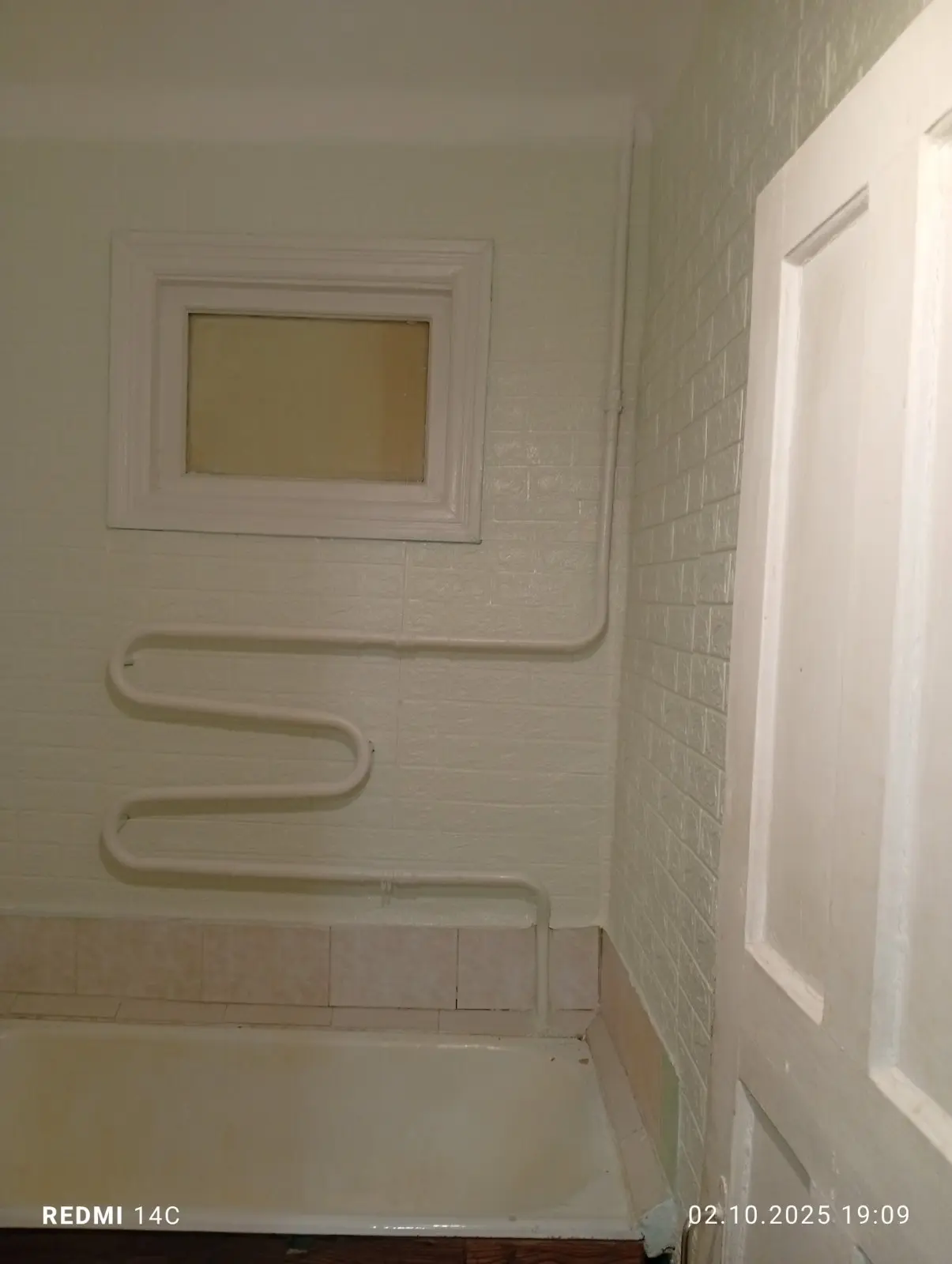 Фото Зняти 1 кімнатну квартиру, Ярослава Івашкевича вул.  Київ в довгострокову оренду, ціна: 10000 UAH, код 3281