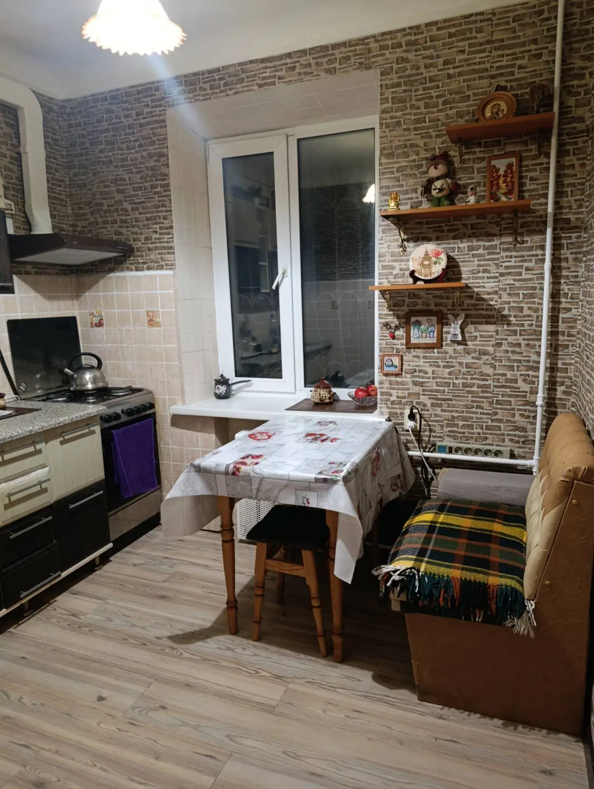 Фото Зняти 1 кімнатну квартиру, Будівельників вул. 24 Київ в довгострокову оренду, ціна: 11000 UAH, код 3285