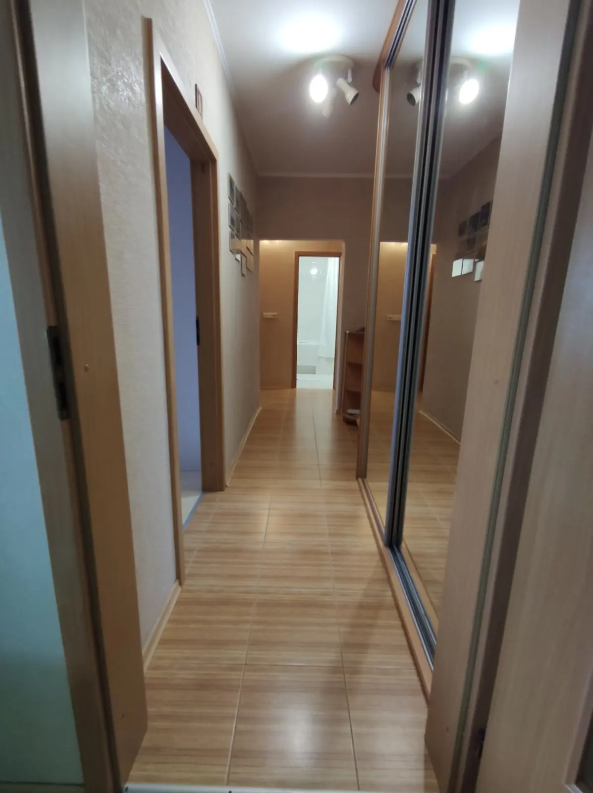 Фото Продаю 2 кімнатну квартиру, 58.5 кв. м, Новаторів вул. 22а Київ, ціна: 62000 $, код 3295