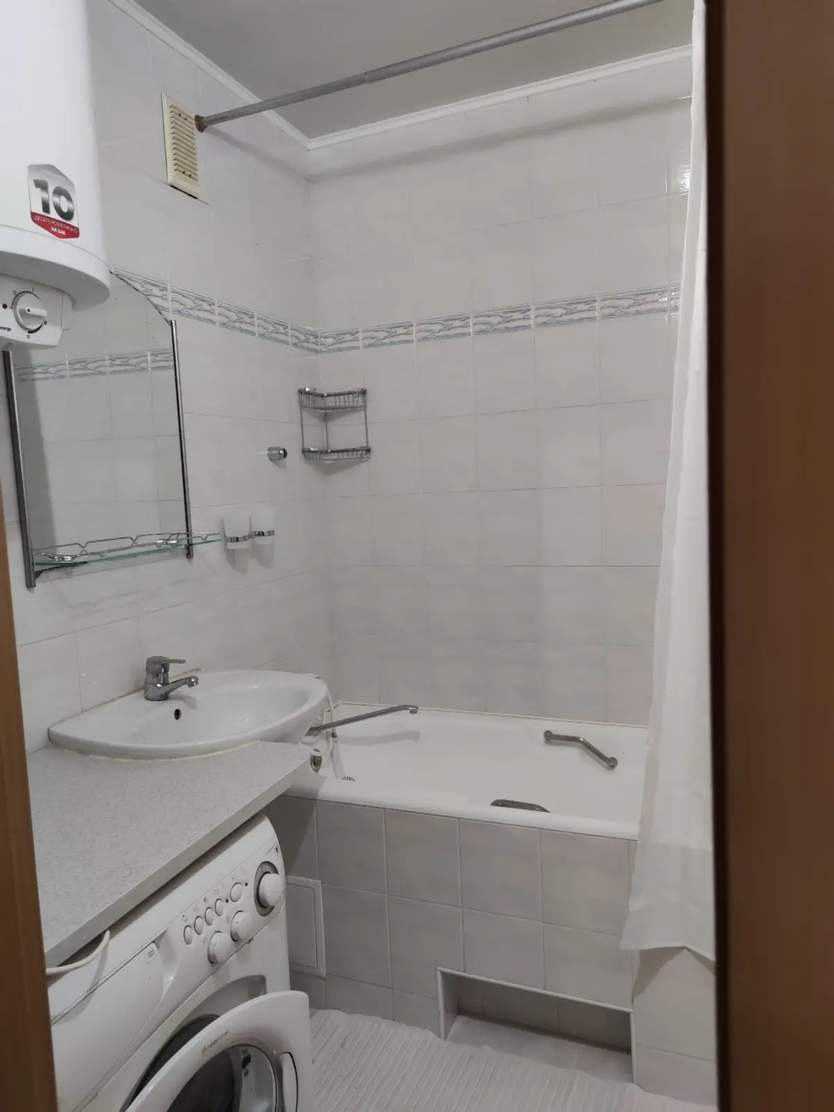 Фото Продаю 2 кімнатну квартиру, 58.5 кв. м, Новаторів вул. 22а Київ, ціна: 62000 $, код 3295