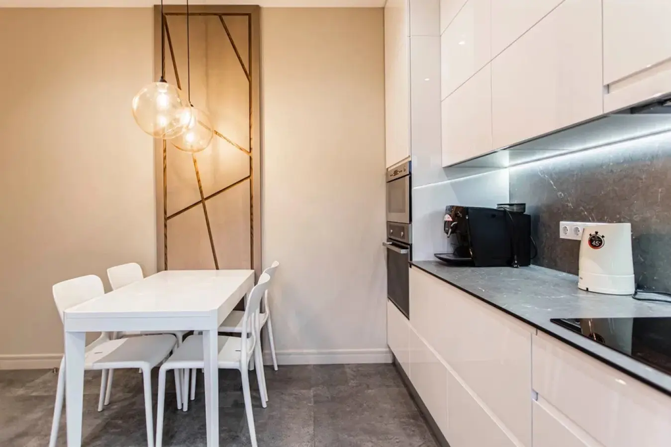 Фото Зняти будинок, Центральна вул.  Київ в довгострокову оренду, ціна: 2800 $, код 3298