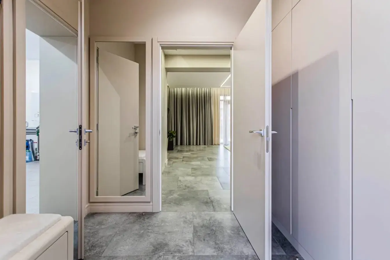 Фото Зняти будинок, Центральна вул.  Київ в довгострокову оренду, ціна: 2800 $, код 3298