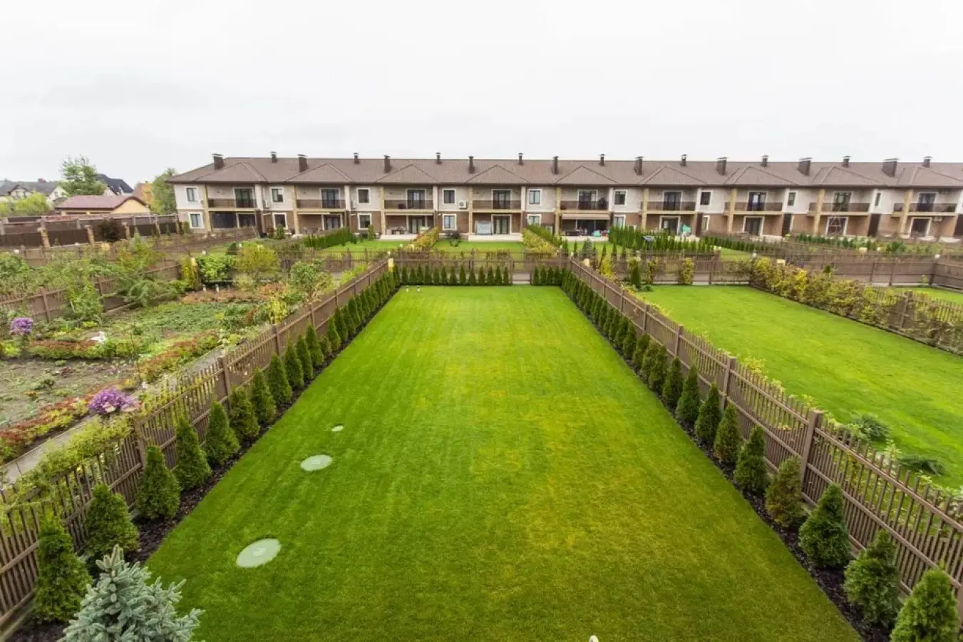 Фото Зняти будинок, Центральна вул.  Київ в довгострокову оренду, ціна: 2800 $, код 3298