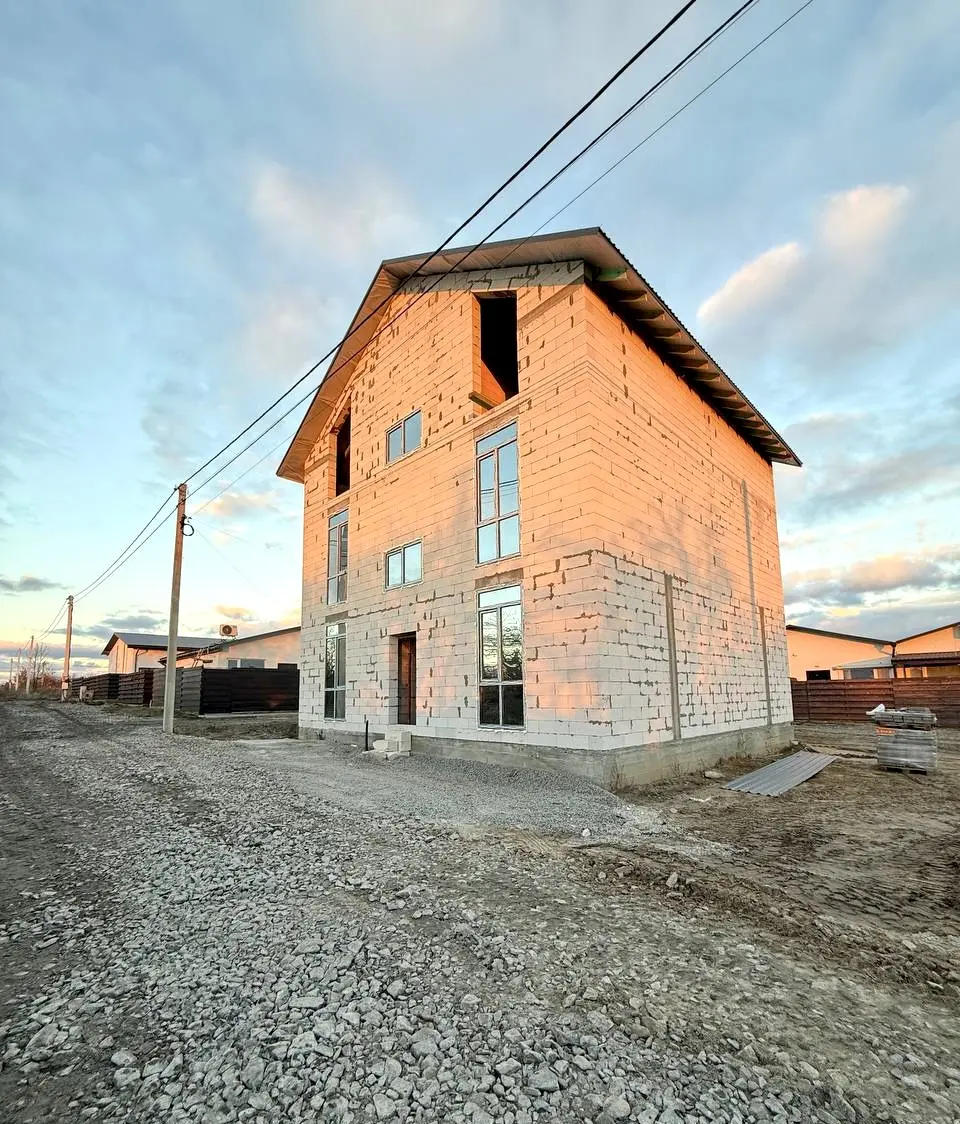 Фото Продаю 1 кімнатну квартиру, 20.4 кв. м, Білогородка, ціна: 12300 $, код 3210