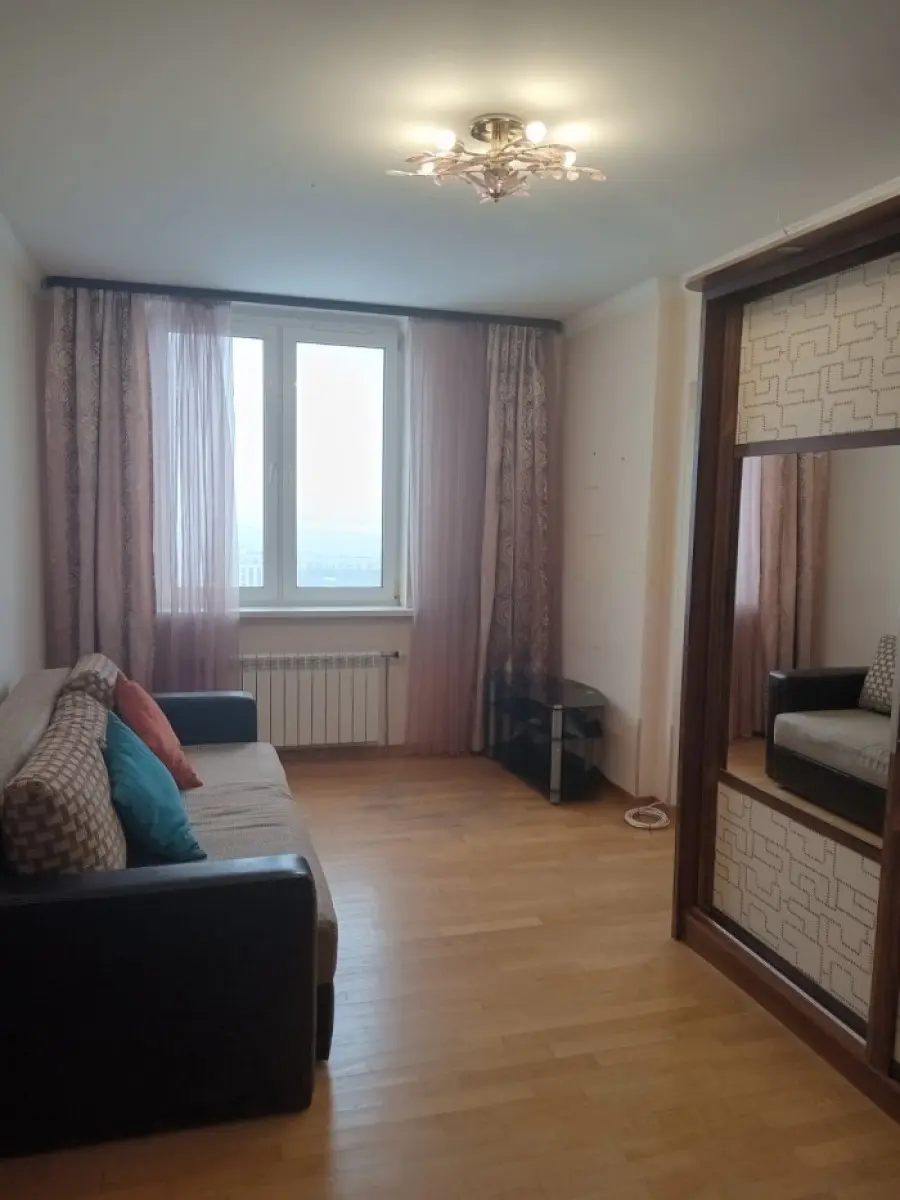 Фото Снять 3-комнатную квартиру, Княжий Затон ул. 21 Киев в долгосрочную аренду, цена: 25000 UAH, код 3303