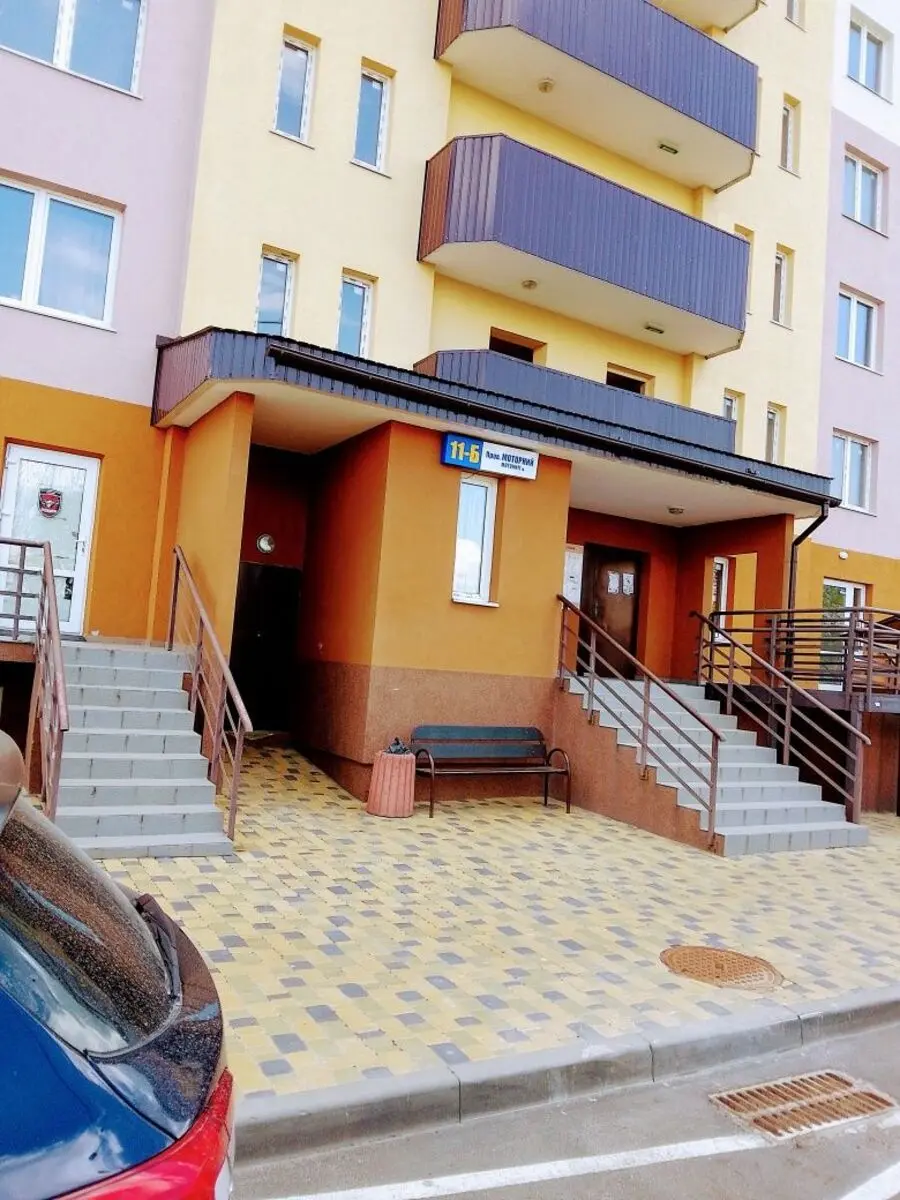 Фото Selling a 1-room apartment, 51 sq.m., Motornyi lane  Kyiv, price: 59000 $, code 3305