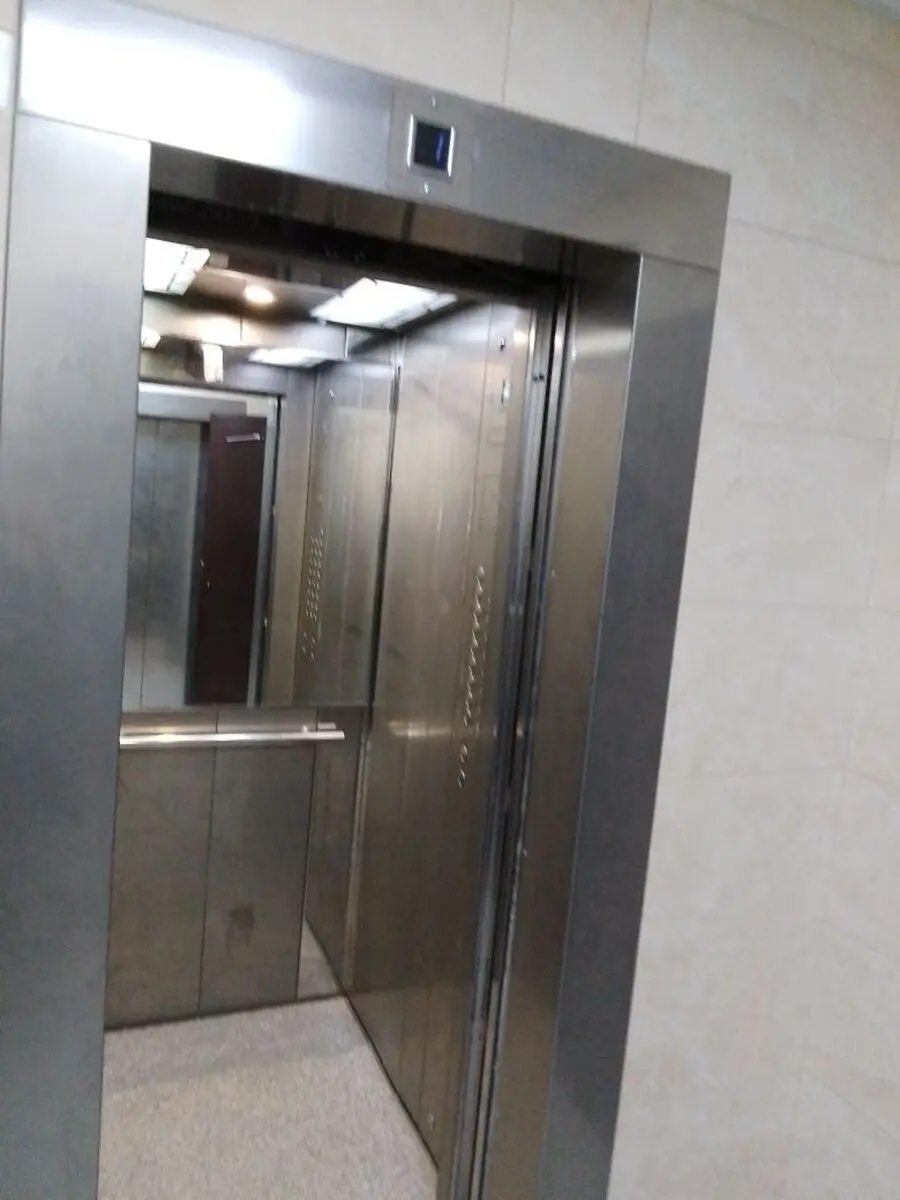 Фото Selling a 1-room apartment, 51 sq.m., Motornyi lane  Kyiv, price: 59000 $, code 3305