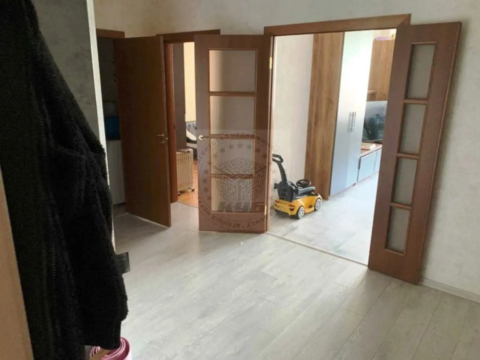 Фото Selling a 2-room apartment, 82 sq.m., Verkhovynna Street 35 Kyiv, price: 125000 $, code 3306