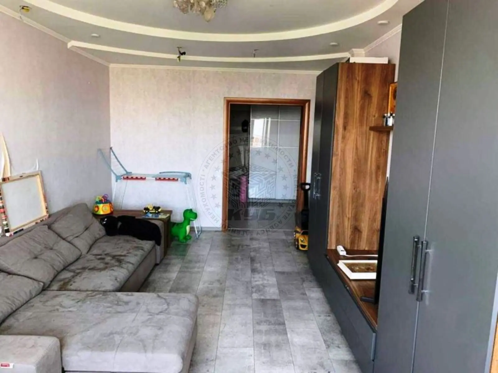 Фото Selling a 2-room apartment, 82 sq.m., Verkhovynna Street 35 Kyiv, price: 125000 $, code 3306
