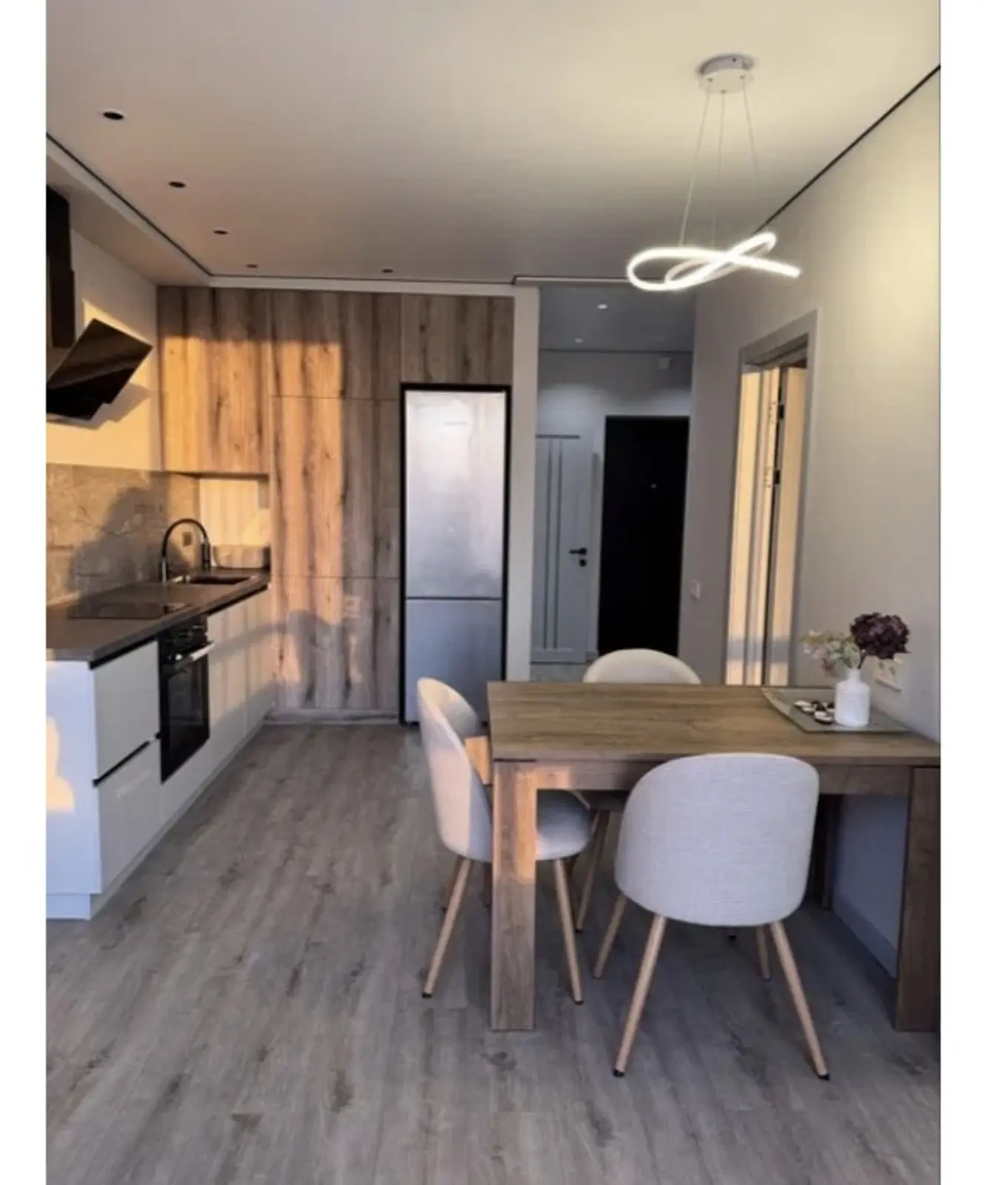 Фото Продаю 1 кімнатну квартиру, 43 кв. м, Олександра Олеся вул.  Київ, ціна: 98000 $, код 3311