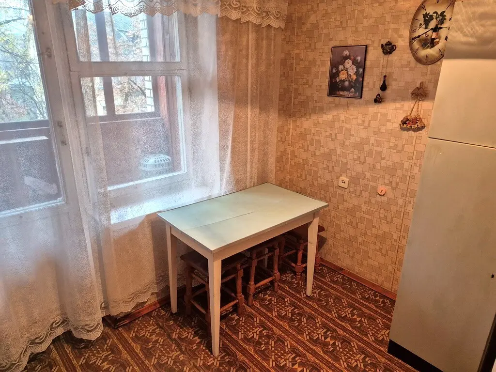 Фото Зняти 1 кімнатну квартиру, Новодарницька вул. 6 Київ в довгострокову оренду, ціна: 8000 грн, код 3312