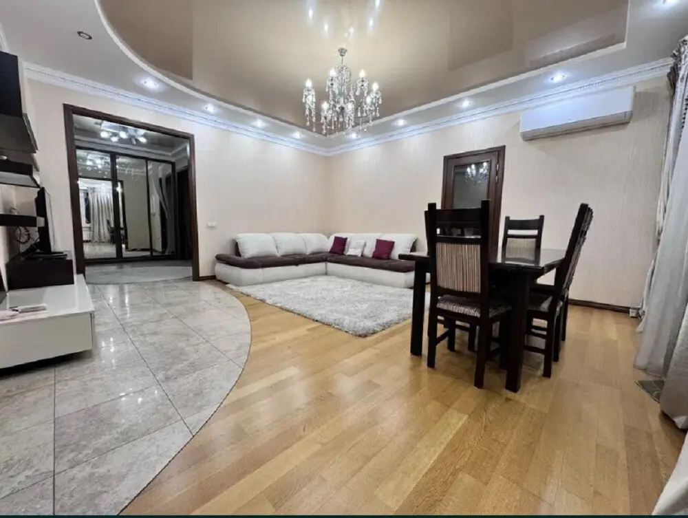 Фото Зняти 3 кімнатну квартиру, Срібнокільська вул.  Київ в довгострокову оренду, ціна: 25000 грн, код 3315