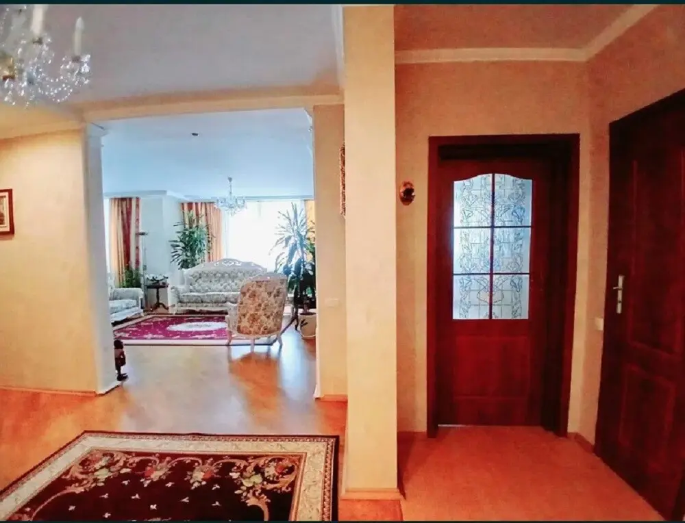 Фото Зняти 3 кімнатну квартиру, Срібнокільська вул. 1 Київ в довгострокову оренду, ціна: 25500 грн, код 3321