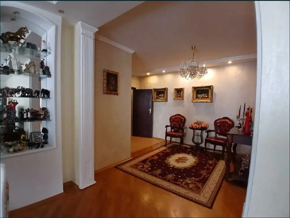 Фото Зняти 3 кімнатну квартиру, Срібнокільська вул. 1 Київ в довгострокову оренду, ціна: 25500 грн, код 3321