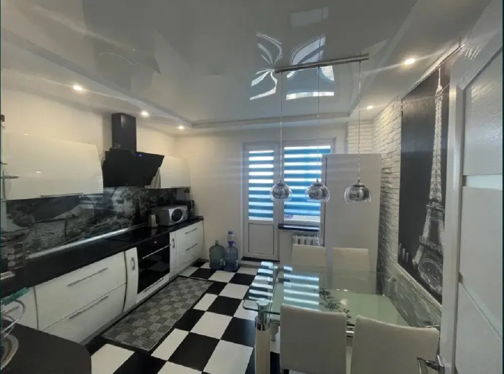 Фото Зняти 3 кімнатну квартиру, Урлівська вул. 38 Київ в довгострокову оренду, ціна: 23000 грн, код 3322