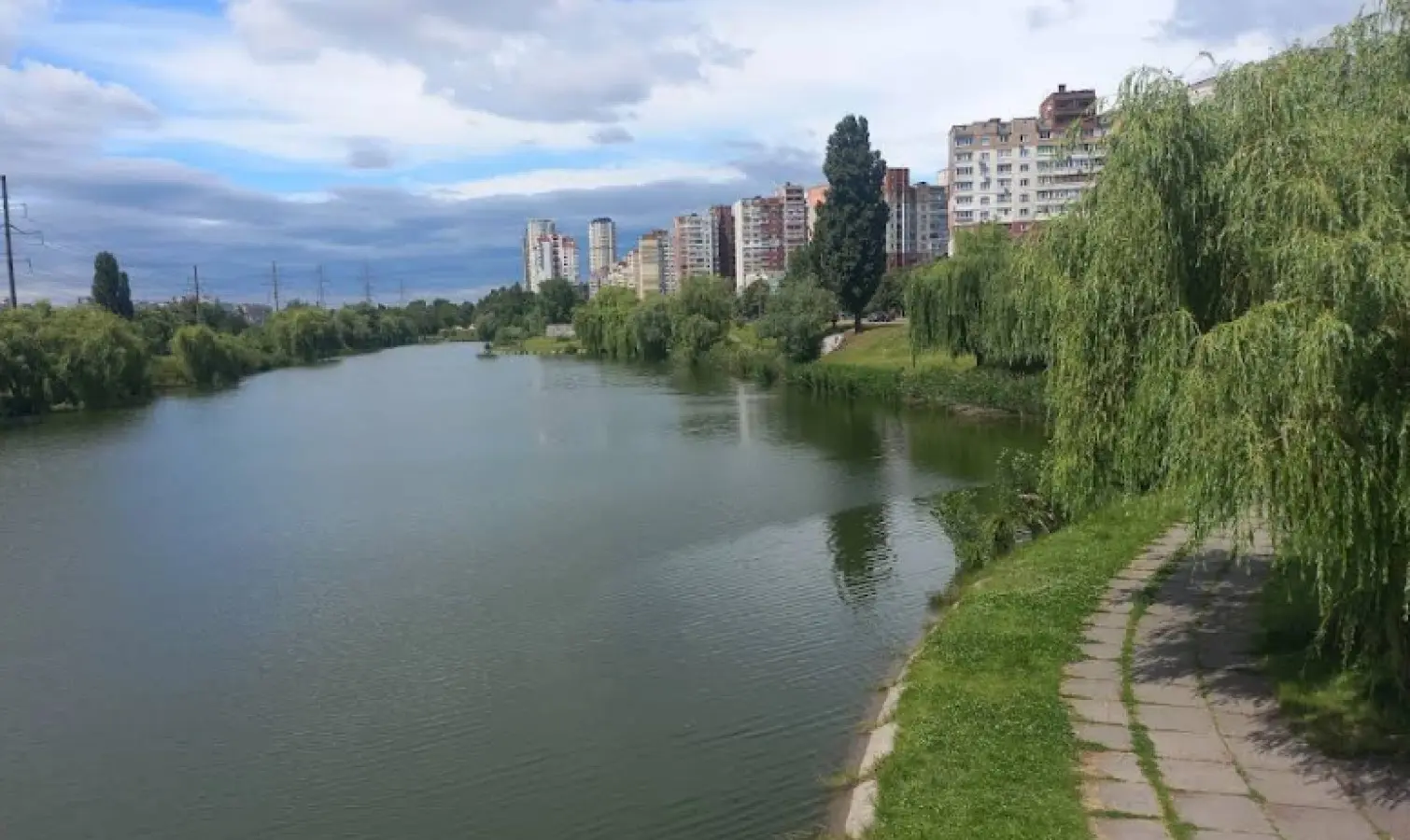 Фото Зняти 2 кімнатну квартиру, Миколи Закревського вул. (Милославська) 5 Київ в довгострокову оренду, ціна: 17000 UAH, код 3328