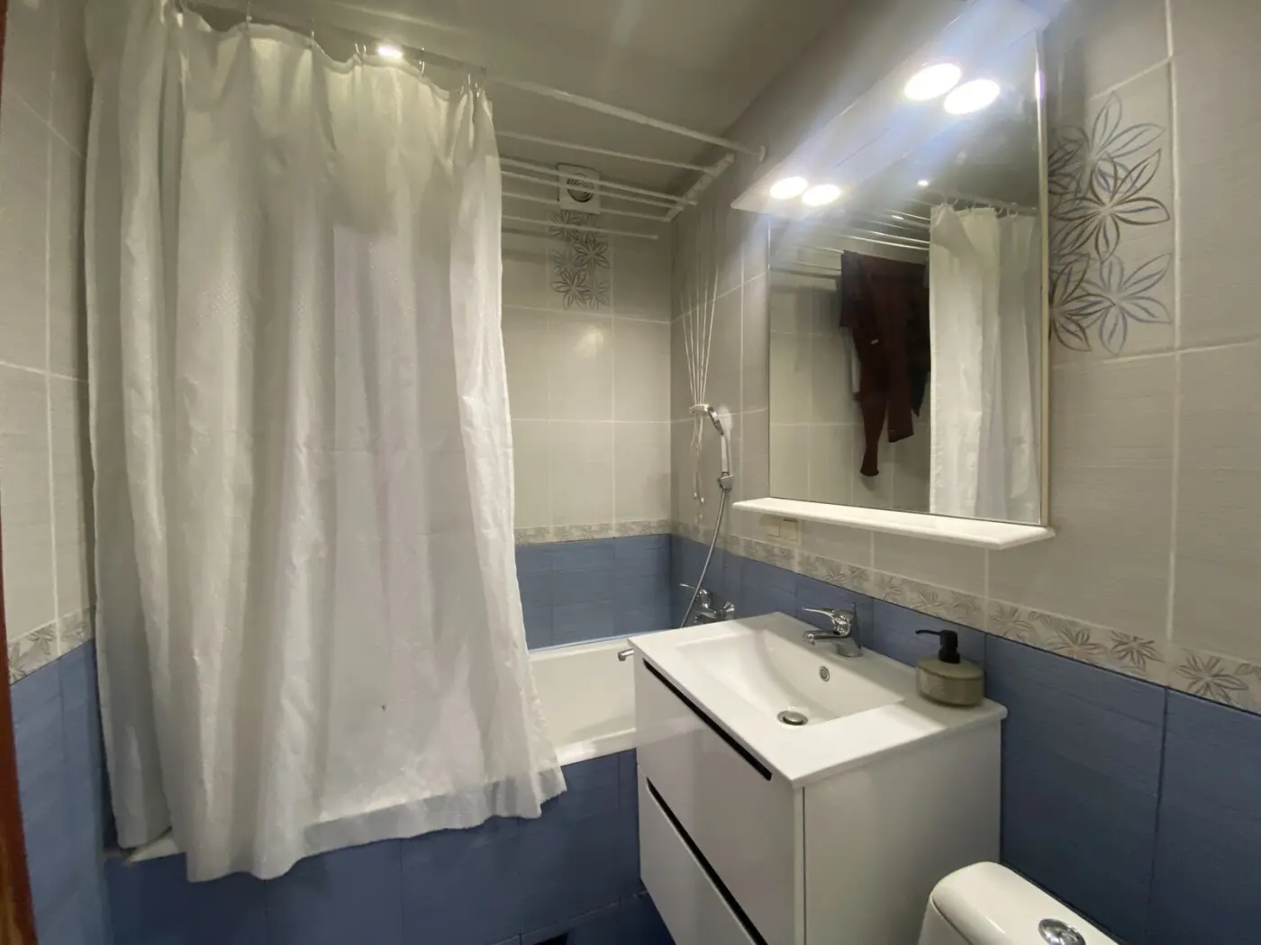 Фото Selling a 1-room apartment, 35 sq.m., Demiivska Street 39 Kyiv, price: 69000 $, code 3339