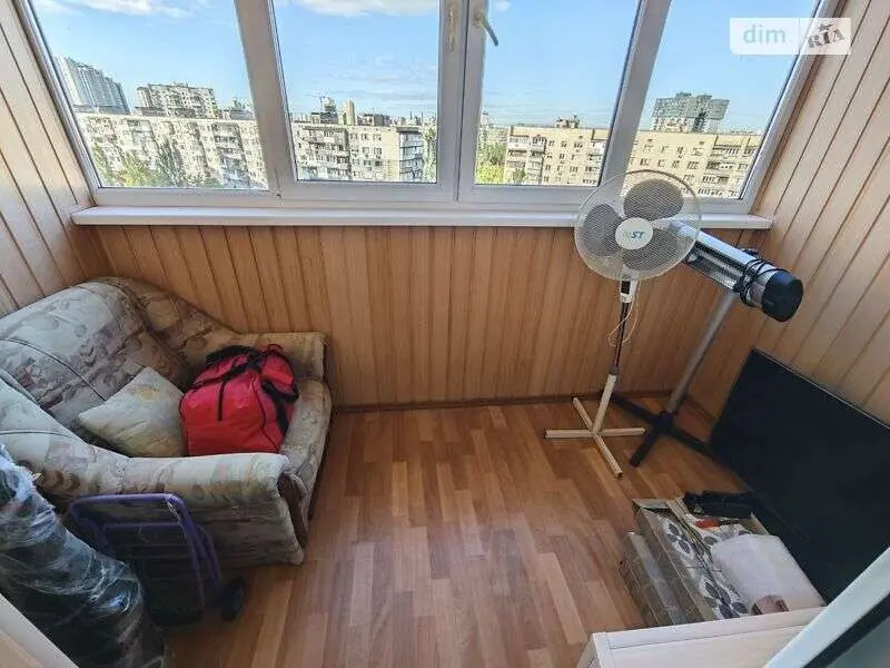 Фото Selling a 1-room apartment, 40 sq.m., Kharkivske Road 56 Kyiv, price: 53000 $, code 3340