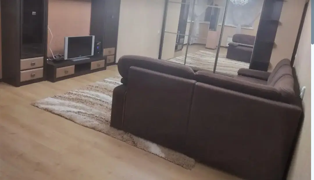 Фото Продаю 2-комнатную квартиру, 71.3 кв. м, Богдана Хмельницкого бульв. 21 Полтава, цена: 75000 $, код 3343