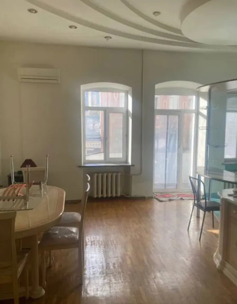 Фото Продаю 3 кімнатну квартиру, 97 кв. м, Михайлівська вул. 18а Київ, ціна: 290000 $, код 3344