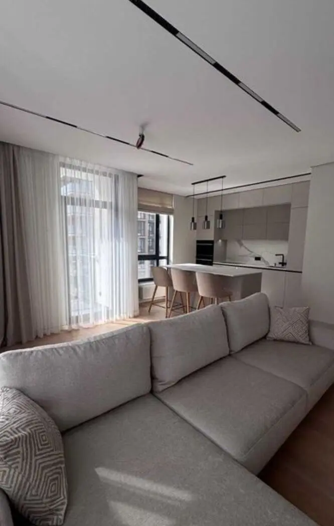 Фото Продаю 2 кімнатну квартиру, 78 кв. м, Салютна вул.  Київ, ціна: 290000 $, код 3345