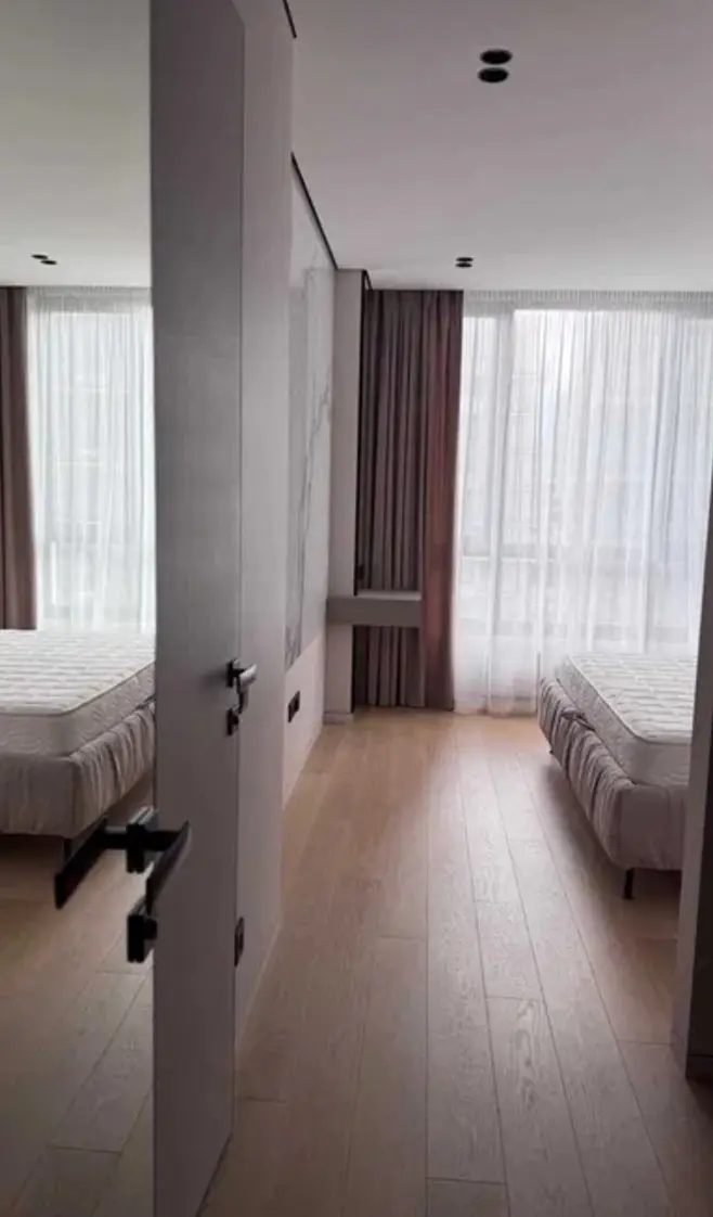 Фото Продаю 2 кімнатну квартиру, 78 кв. м, Салютна вул.  Київ, ціна: 290000 $, код 3345