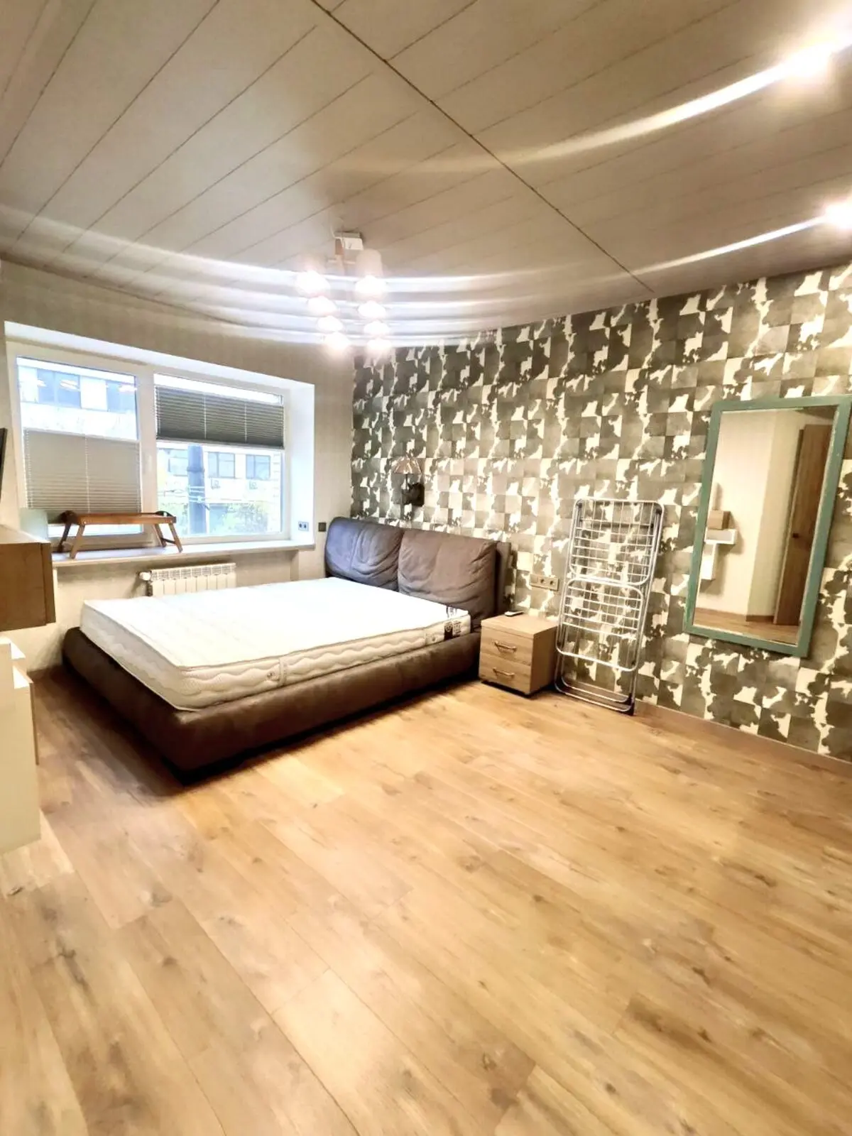 Фото Rent a 3-room apartment, Dmytrivska Street 3/7 Kyiv for long-term rent, price: 31000 грн, code 3353