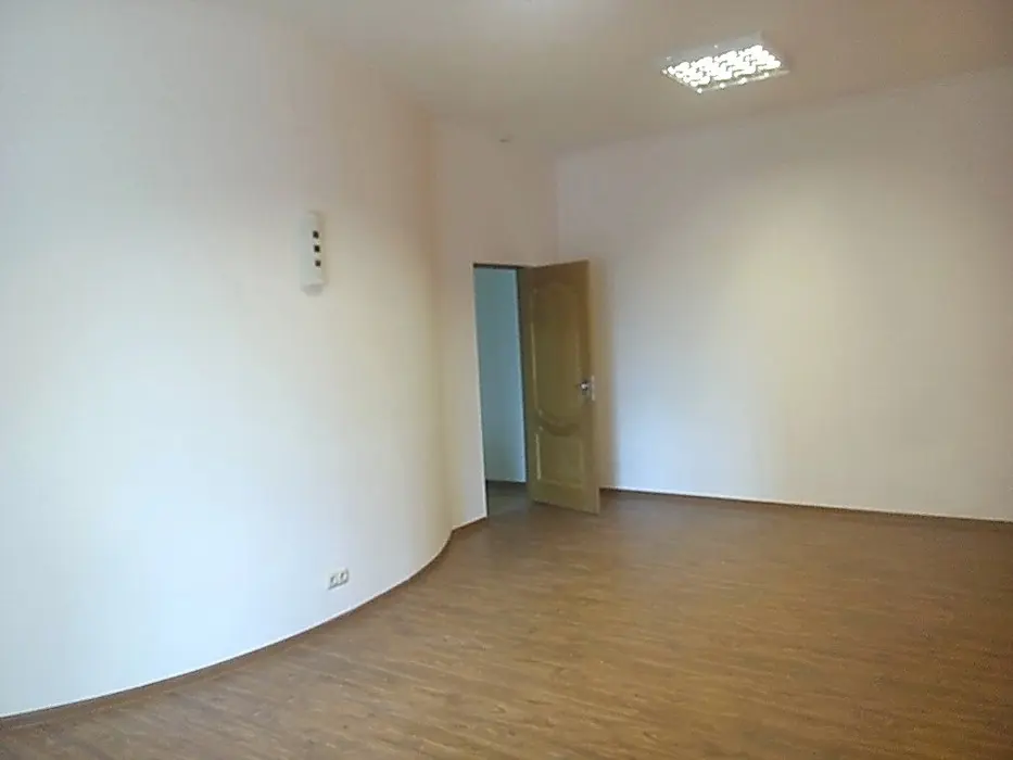 Фото Орендувати офіс, Саксаганського вул. 43а Київ в довгострокову оренду, ціна: 49999 UAH, код 3355