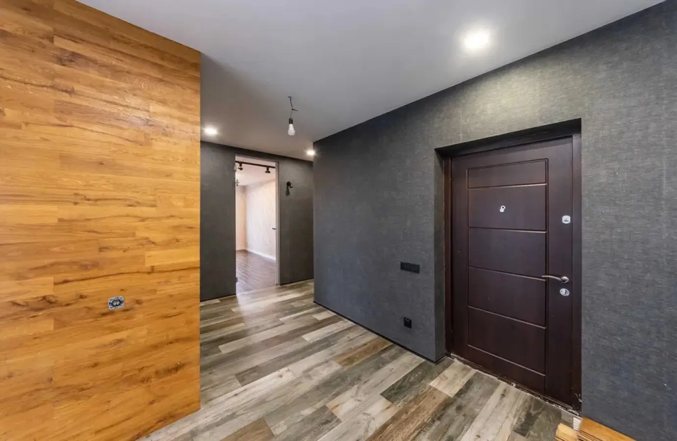 Фото Продаю 3 кімнатну квартиру, 125 кв. м, Зарічна вул. 1в Київ, ціна: 193000 $, код 3358