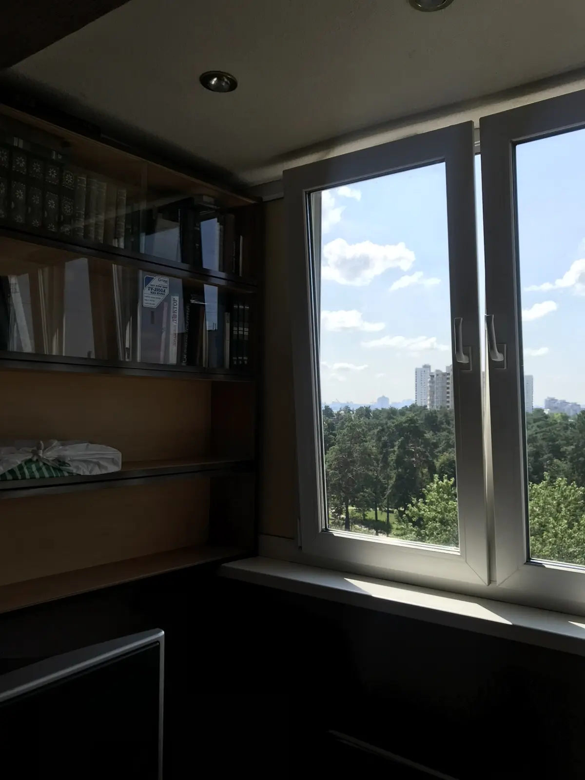 Фото Зняти 2 кімнатну квартиру, Марганецька вул. 24 Київ в довгострокову оренду, ціна: 9500 UAH, код 3360