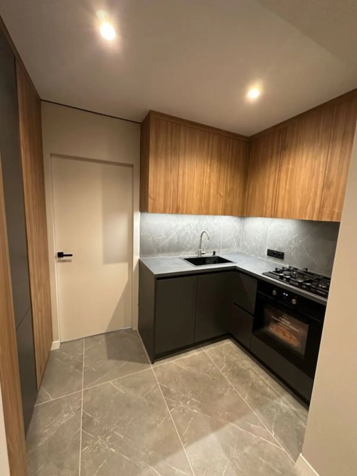 Фото Продаю 1 кімнатну квартиру, 32 кв. м, Деміївська вул. 39 Київ, ціна: 85500 $, код 3362