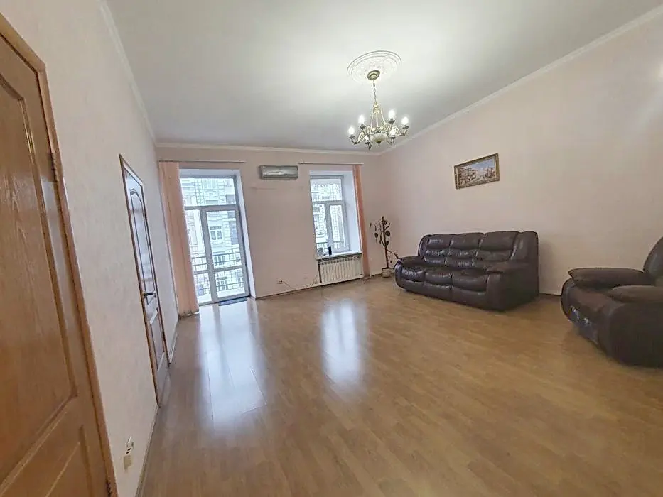 Фото Орендувати офіс, Шота Руставелі вул.  Київ в довгострокову оренду, ціна: 1000 EUR, код 3364