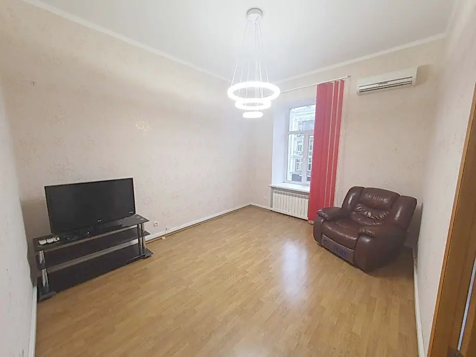 Фото Орендувати офіс, Шота Руставелі вул.  Київ в довгострокову оренду, ціна: 1000 EUR, код 3364