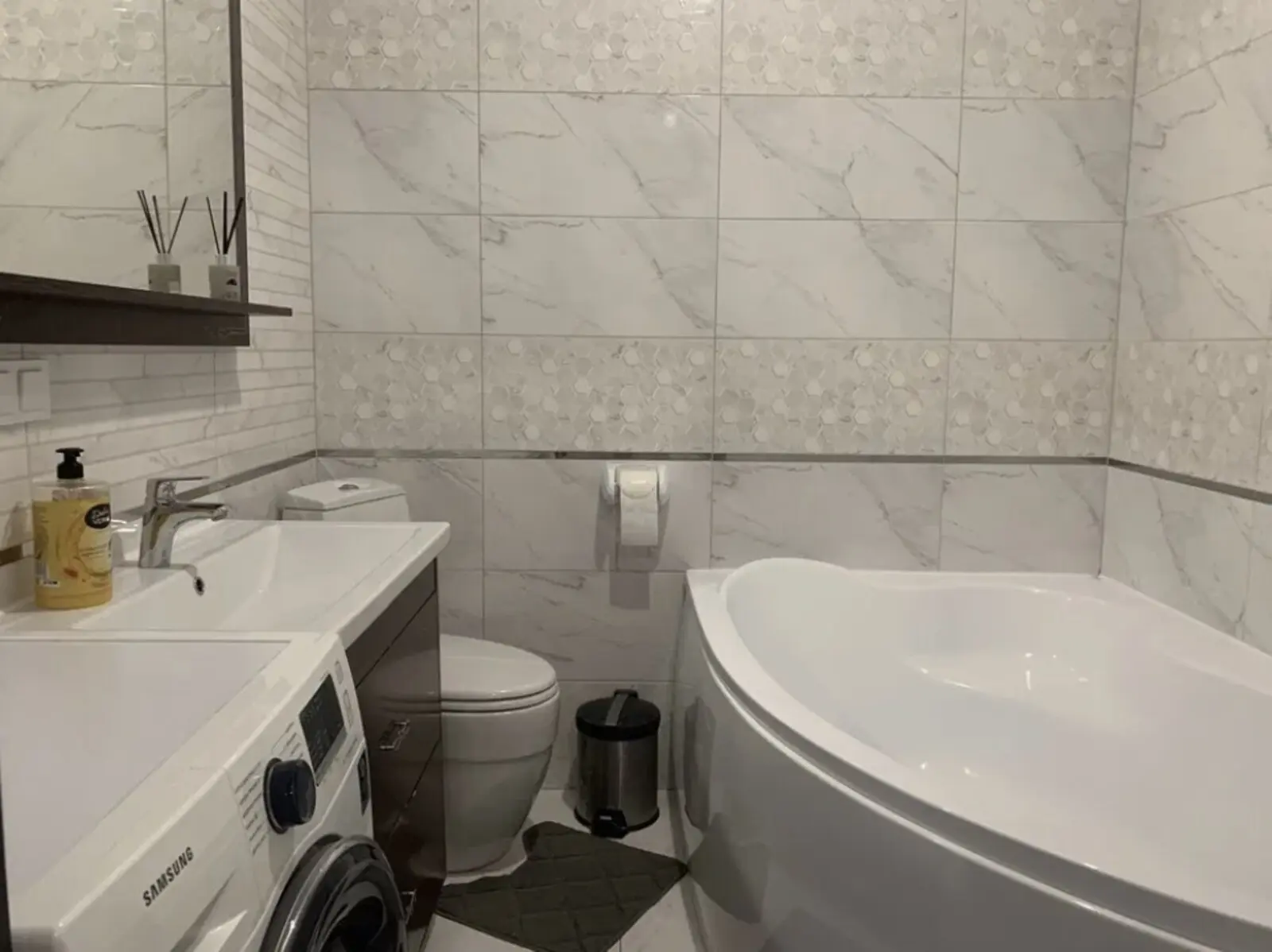 Фото Продаю 1 кімнатну квартиру, 45 кв. м, Юнацька вул. 21 Київ, ціна: 125000 $, код 3365