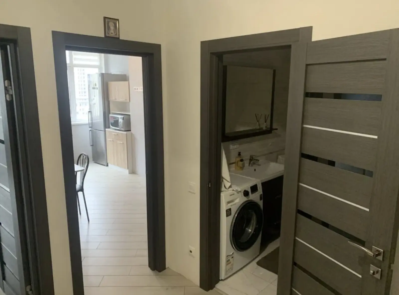 Фото Продаю 1 кімнатну квартиру, 45 кв. м, Юнацька вул. 21 Київ, ціна: 125000 $, код 3365